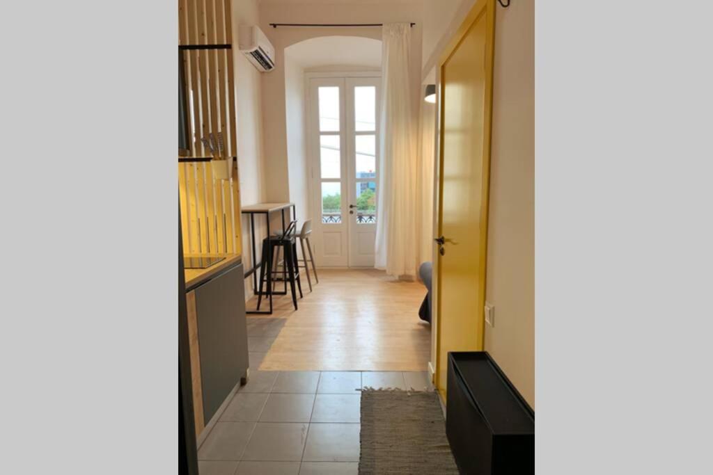 Bright Apartment Тбілісі Екстер'єр фото