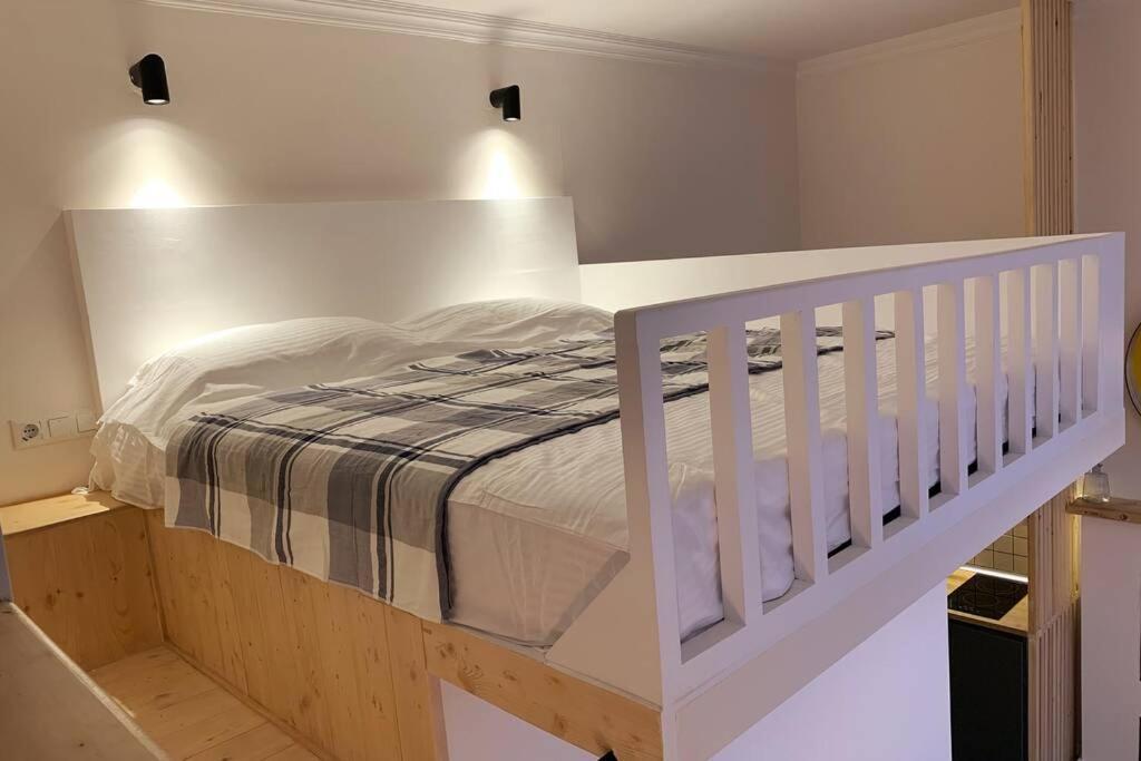 Bright Apartment Тбілісі Екстер'єр фото